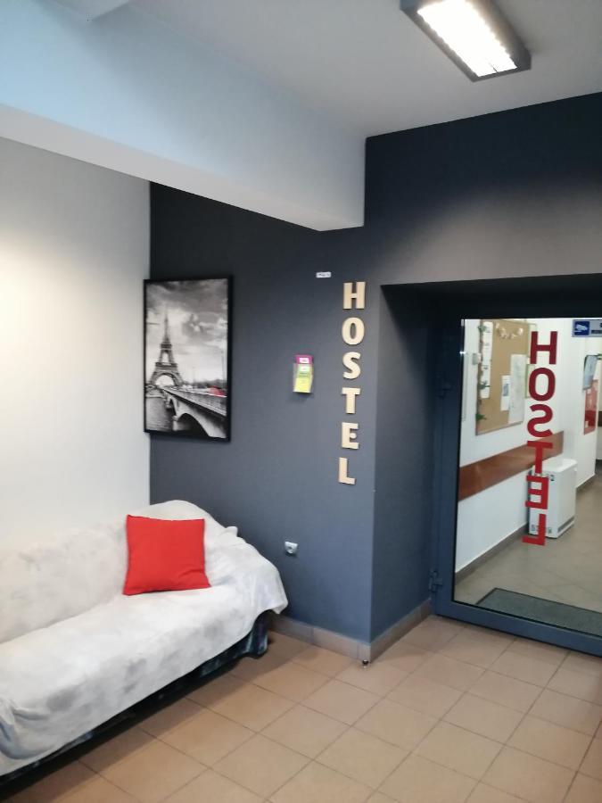 Hostel Gliwice Centrum Parking Exterior photo