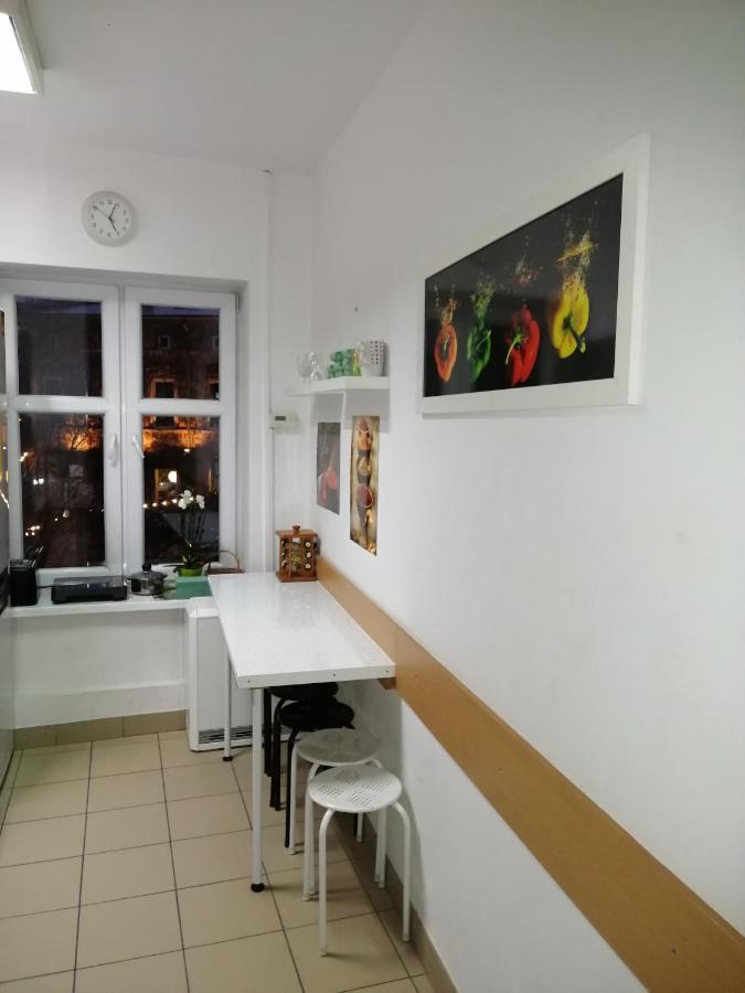 Hostel Gliwice Centrum Parking Exterior photo