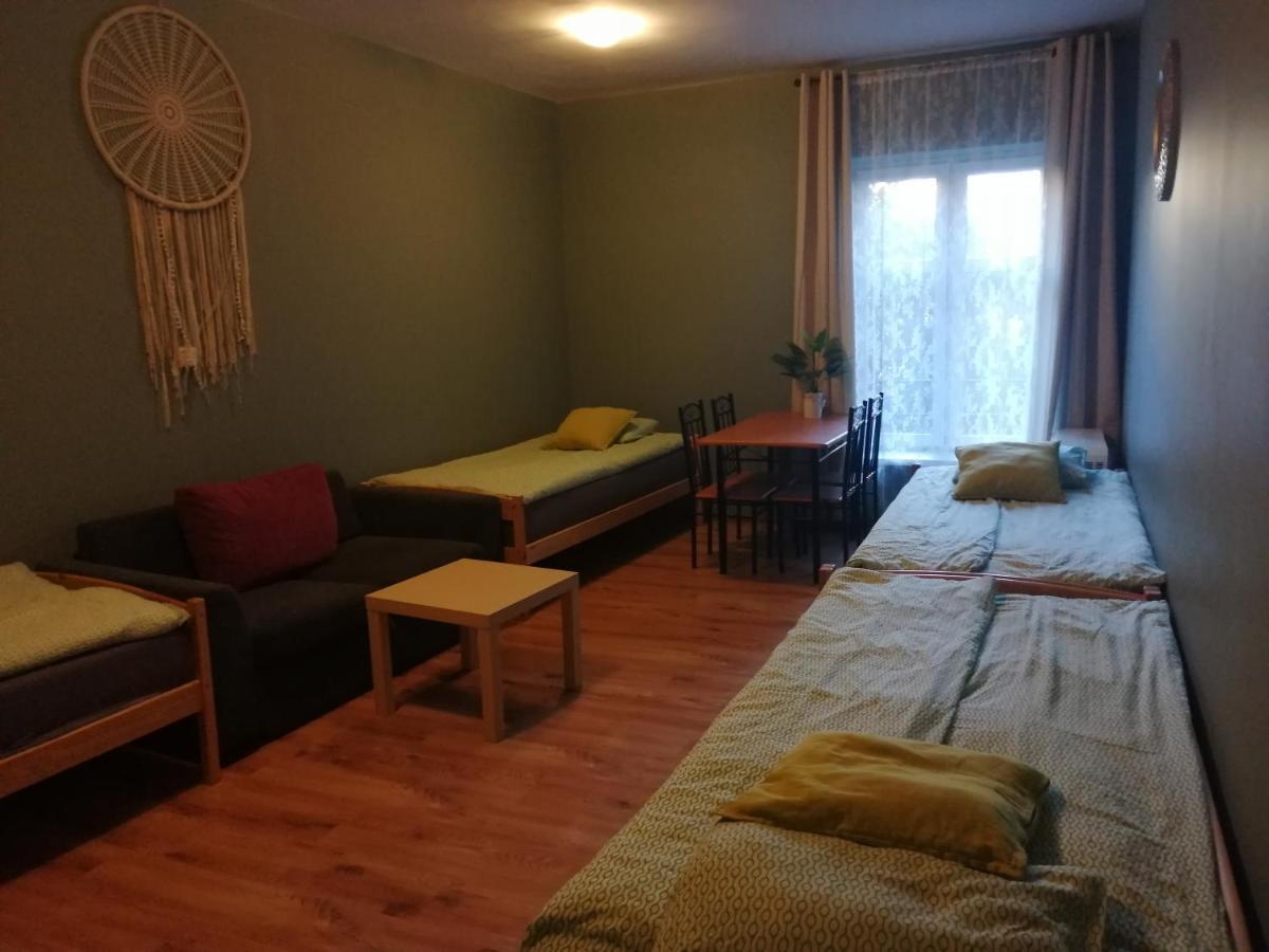 Hostel Gliwice Centrum Parking Exterior photo
