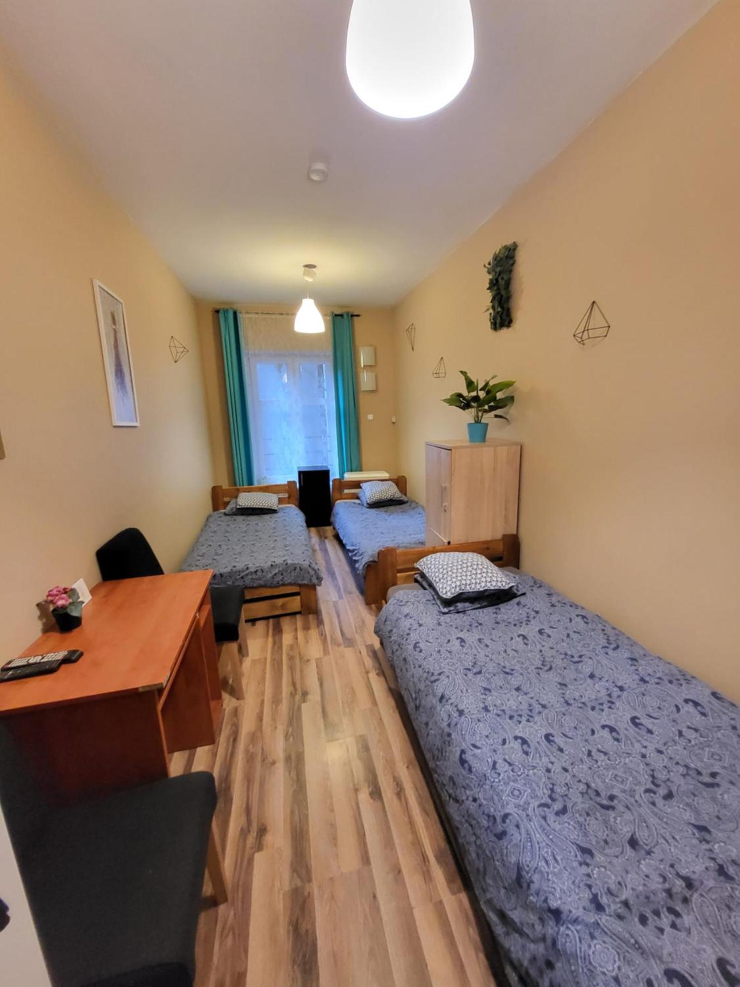 Hostel Gliwice Centrum Parking Exterior photo